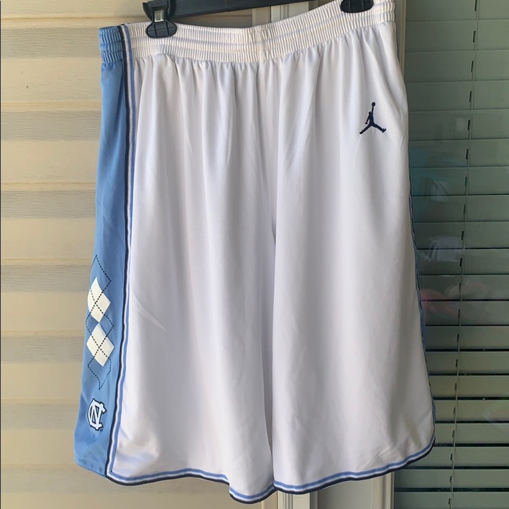 Jordan Brand Carolina basketball shorts XL
